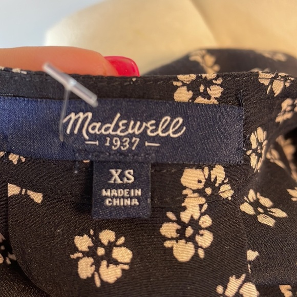 MADEWELL OVERSIZED XS crew/ Chocker 2 button neckline blouse tossed floral motif - Picture 12 of 15